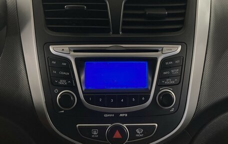 Hyundai Solaris II рестайлинг, 2011 год, 675 000 рублей, 7 фотография