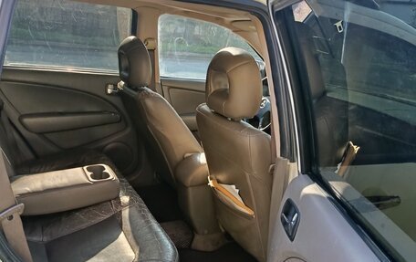 Mitsubishi Outlander III рестайлинг 3, 2004 год, 400 000 рублей, 13 фотография