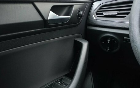 Volkswagen Polo VI (EU Market), 2021 год, 1 610 100 рублей, 11 фотография