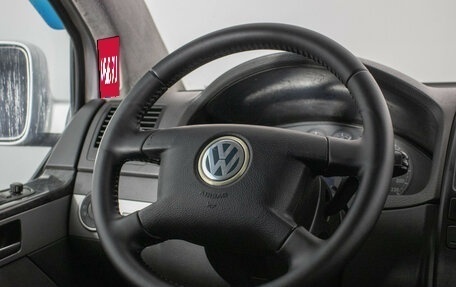 Volkswagen Multivan T5, 2004 год, 990 000 рублей, 14 фотография