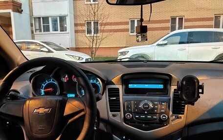 Chevrolet Cruze II, 2010 год, 450 000 рублей, 6 фотография