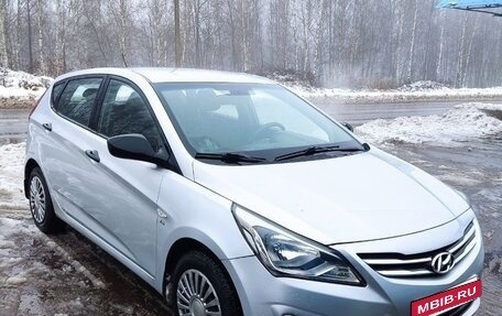 Hyundai Solaris II рестайлинг, 2015 год, 780 000 рублей, 4 фотография