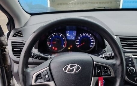 Hyundai Solaris II рестайлинг, 2015 год, 780 000 рублей, 11 фотография