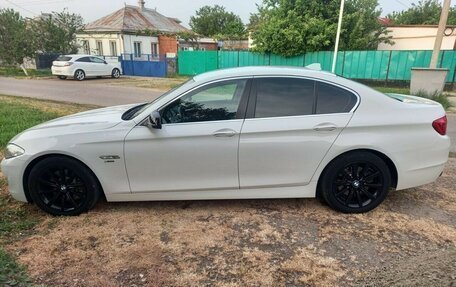 BMW 5 серия, 2012 год, 2 400 000 рублей, 3 фотография