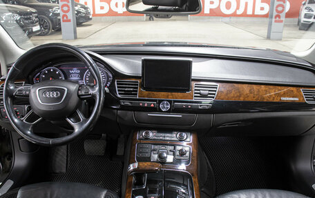 Audi A8, 2011 год, 1 349 000 рублей, 14 фотография