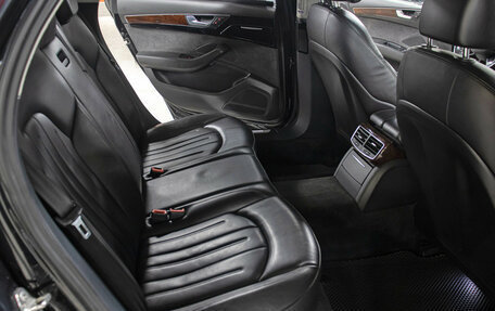 Audi A8, 2011 год, 1 349 000 рублей, 12 фотография