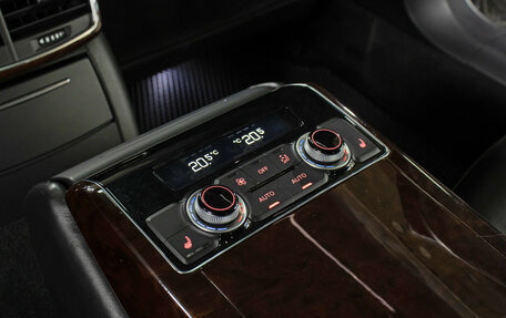 Audi A8, 2011 год, 1 349 000 рублей, 18 фотография