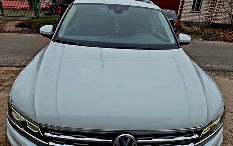 Volkswagen Tiguan II, 2019 год, 3 320 000 рублей, 7 фотография