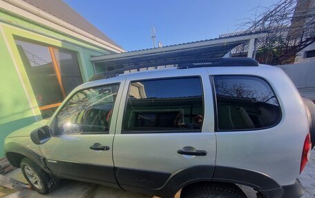 Chevrolet Niva I рестайлинг, 2011 год, 650 000 рублей, 3 фотография