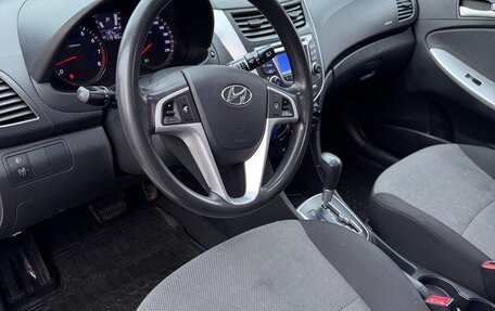 Hyundai Solaris II рестайлинг, 2011 год, 930 000 рублей, 5 фотография