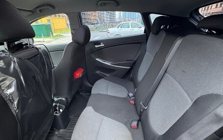 Hyundai Solaris II рестайлинг, 2011 год, 930 000 рублей, 9 фотография