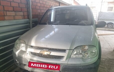Chevrolet Niva I рестайлинг, 2011 год, 650 000 рублей, 11 фотография