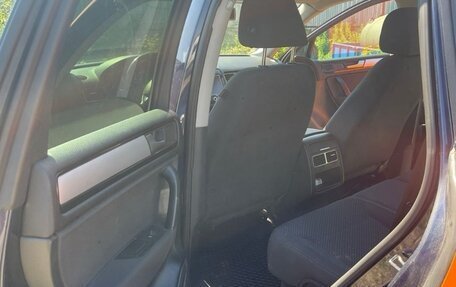 Volkswagen Touareg III, 2012 год, 1 750 000 рублей, 10 фотография