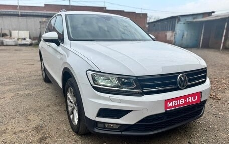 Volkswagen Tiguan II, 2020 год, 2 450 000 рублей, 1 фотография