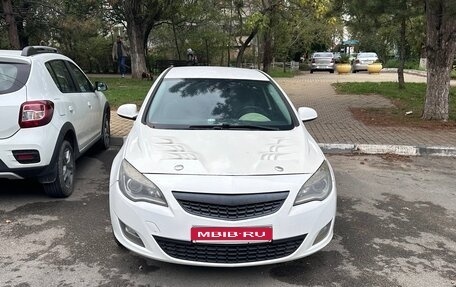 Opel Astra J, 2012 год, 610 000 рублей, 1 фотография