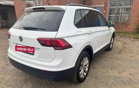 Volkswagen Tiguan II, 2020 год, 2 450 000 рублей, 2 фотография