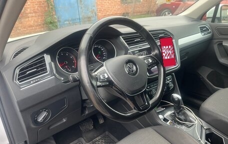 Volkswagen Tiguan II, 2020 год, 2 450 000 рублей, 5 фотография