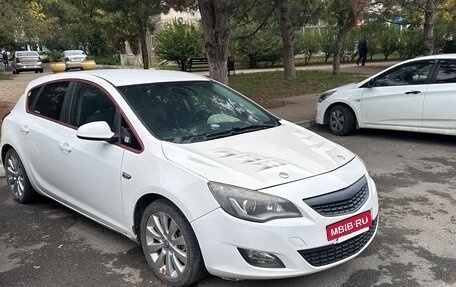 Opel Astra J, 2012 год, 610 000 рублей, 2 фотография