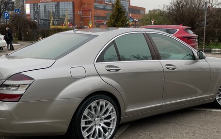 Mercedes-Benz S-Класс, 2006 год, 1 600 000 рублей, 2 фотография