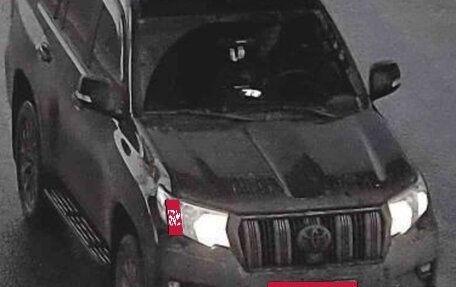 Toyota Land Cruiser Prado 150 рестайлинг 2, 2021 год, 5 500 000 рублей, 6 фотография