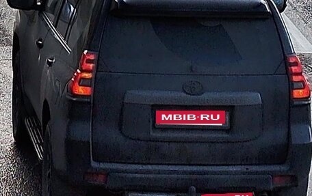 Toyota Land Cruiser Prado 150 рестайлинг 2, 2021 год, 5 500 000 рублей, 5 фотография