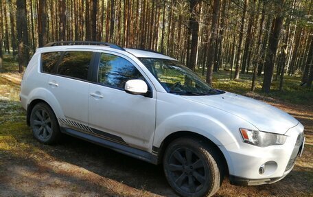 Mitsubishi Outlander III рестайлинг 3, 2010 год, 1 250 000 рублей, 10 фотография