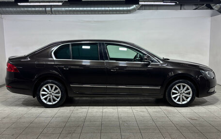 Skoda Superb III рестайлинг, 2014 год, 1 049 000 рублей, 4 фотография