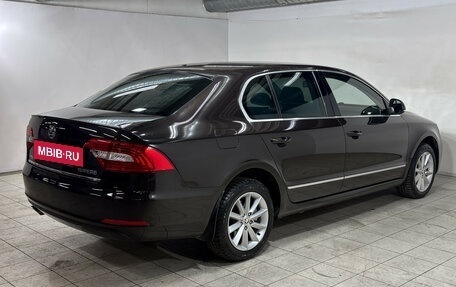 Skoda Superb III рестайлинг, 2014 год, 1 049 000 рублей, 5 фотография