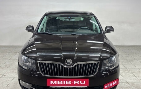 Skoda Superb III рестайлинг, 2014 год, 1 049 000 рублей, 2 фотография