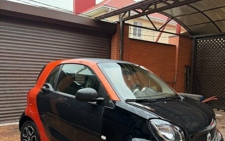 Smart Fortwo III, 2018 год, 800 000 рублей, 2 фотография