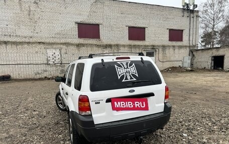 Ford Escape II, 2004 год, 650 000 рублей, 4 фотография