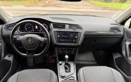 Volkswagen Tiguan II, 2017 год, 2 700 000 рублей, 13 фотография