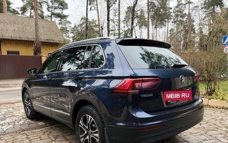 Volkswagen Tiguan II, 2017 год, 2 700 000 рублей, 6 фотография