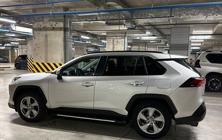 Toyota RAV4, 2020 год, 3 300 000 рублей, 7 фотография