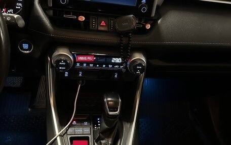 Toyota RAV4, 2020 год, 3 300 000 рублей, 13 фотография