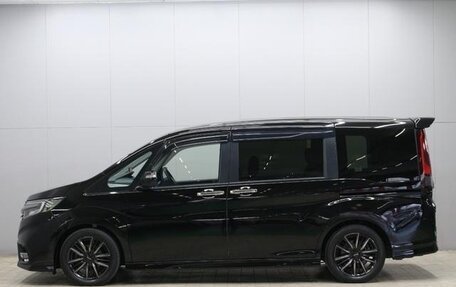 Honda Stepwgn IV, 2021 год, 1 670 000 рублей, 2 фотография