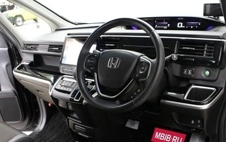 Honda Stepwgn IV, 2021 год, 1 670 000 рублей, 4 фотография
