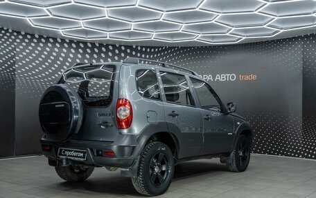 Chevrolet Niva I рестайлинг, 2015 год, 571 000 рублей, 2 фотография