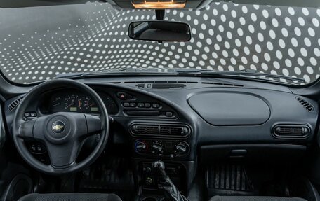 Chevrolet Niva I рестайлинг, 2015 год, 571 000 рублей, 6 фотография