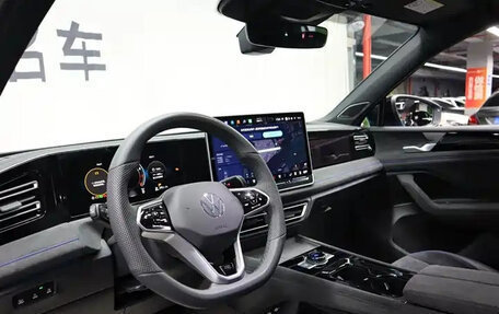 Volkswagen Tiguan, 2024 год, 3 650 999 рублей, 14 фотография