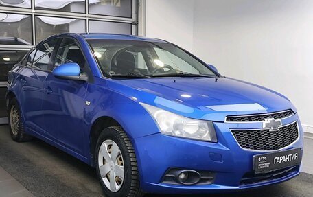 Chevrolet Cruze II, 2009 год, 515 000 рублей, 3 фотография