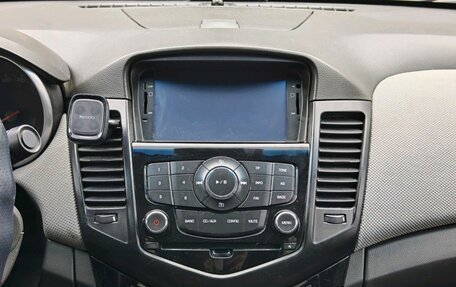 Chevrolet Cruze II, 2009 год, 515 000 рублей, 15 фотография