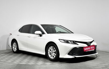 Toyota Camry, 2020 год, 2 390 000 рублей, 3 фотография