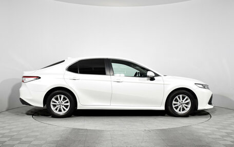 Toyota Camry, 2020 год, 2 390 000 рублей, 4 фотография