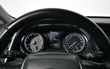 Toyota Camry, 2020 год, 2 390 000 рублей, 13 фотография