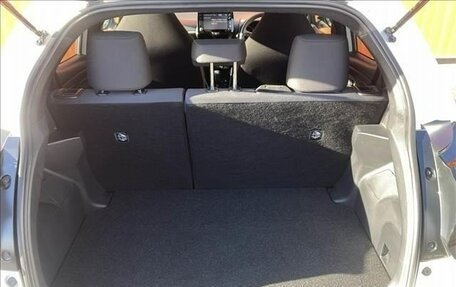 Toyota Yaris XP150 рестайлинг, 2022 год, 1 034 000 рублей, 11 фотография