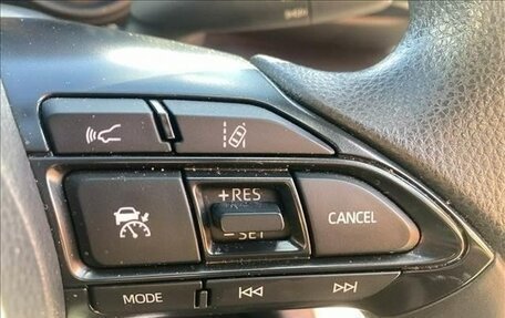 Toyota Yaris XP150 рестайлинг, 2022 год, 1 034 000 рублей, 6 фотография