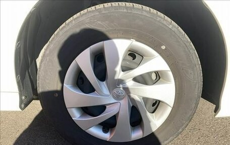 Toyota Yaris XP150 рестайлинг, 2022 год, 1 034 000 рублей, 28 фотография