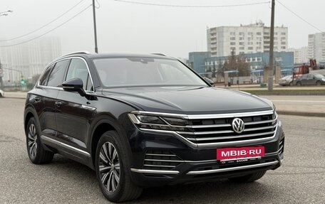 Volkswagen Touareg III, 2019 год, 5 995 000 рублей, 4 фотография