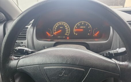 Mitsubishi Galant VIII, 2002 год, 250 000 рублей, 2 фотография